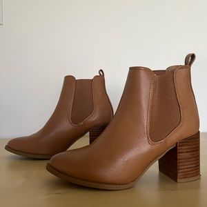 Women’s Target boot heels • Size 5